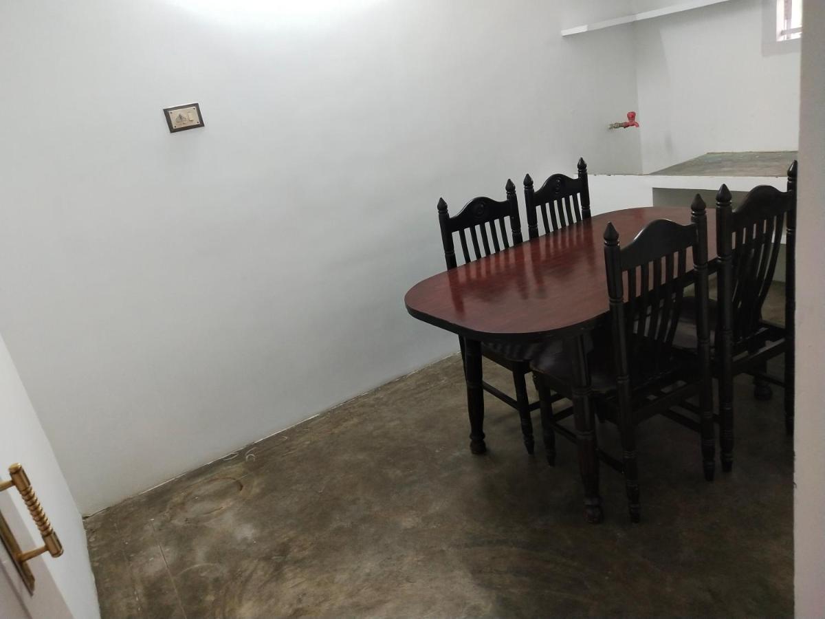 Mayurapriya Inn Ченнаи Экстерьер фото