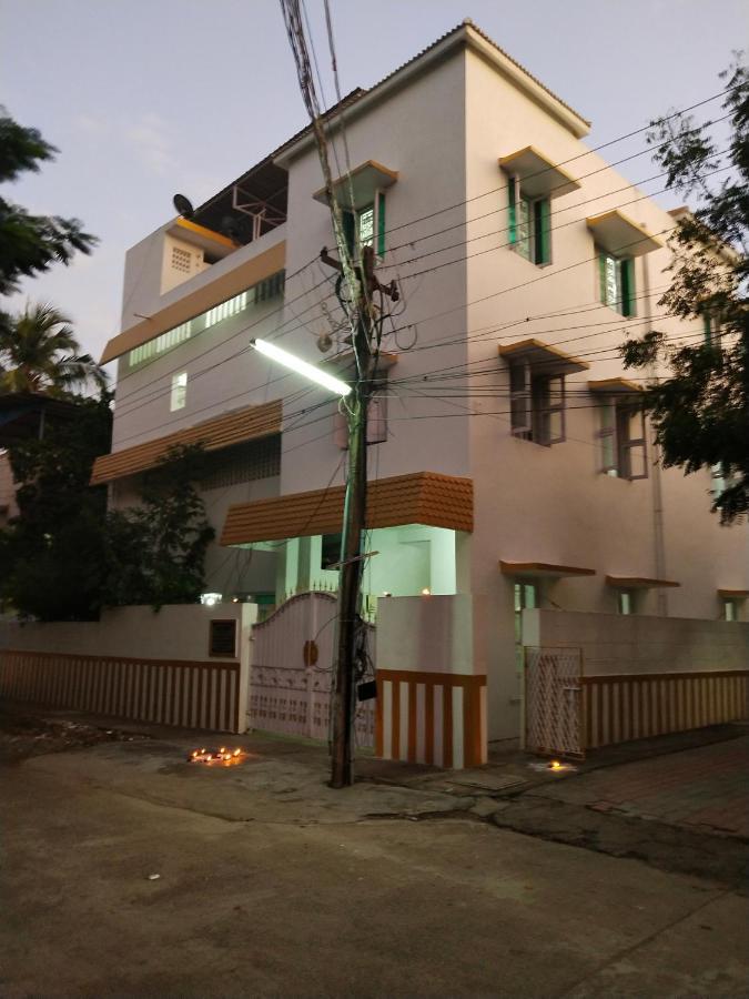 Mayurapriya Inn Ченнаи Экстерьер фото